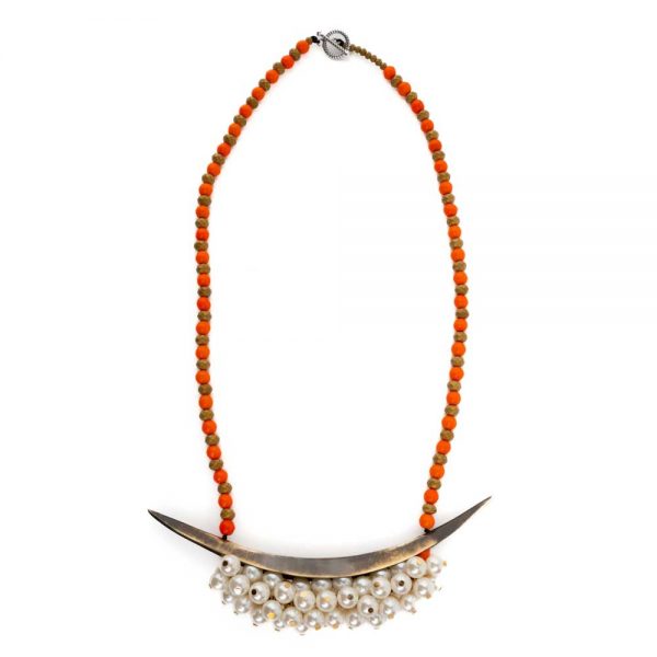 Brass necklace with beads and pearls