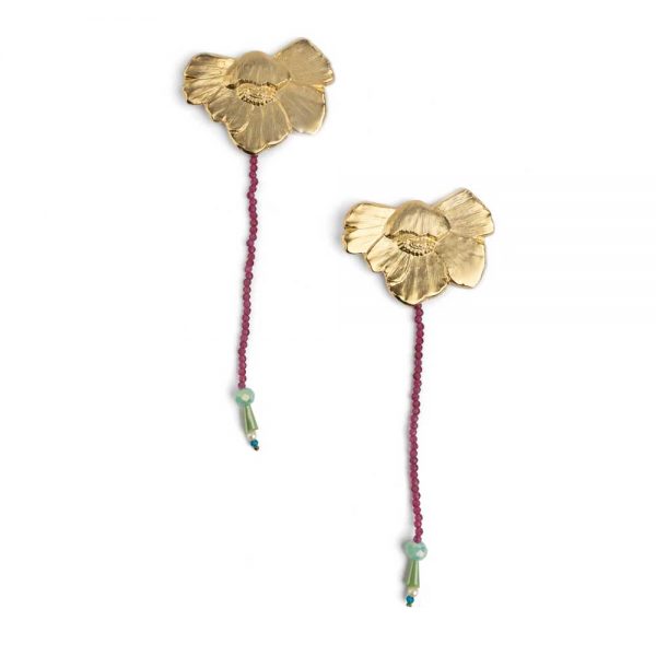 Flower earrings in brass with gold plating and crystals