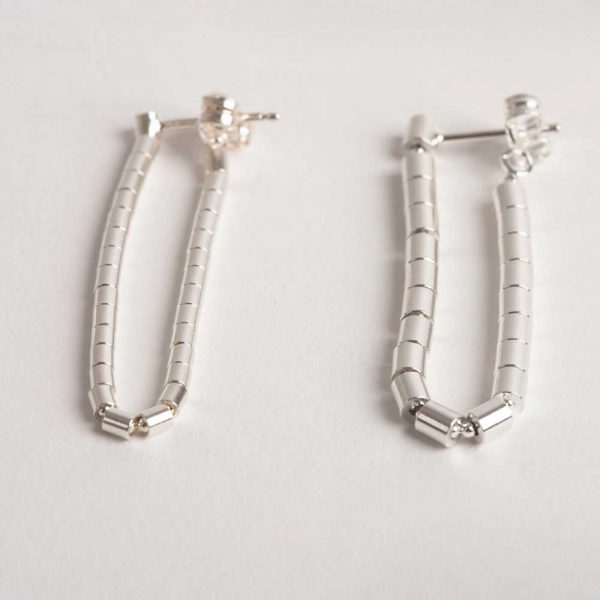 Tube chain silver earrings