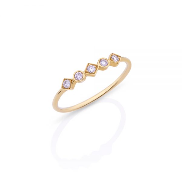 White diamond pattern band ring