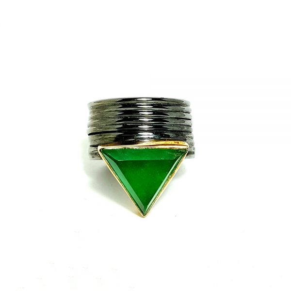 Silver ring with green jade quartz