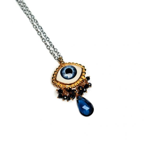 Long necklace with blue eye
